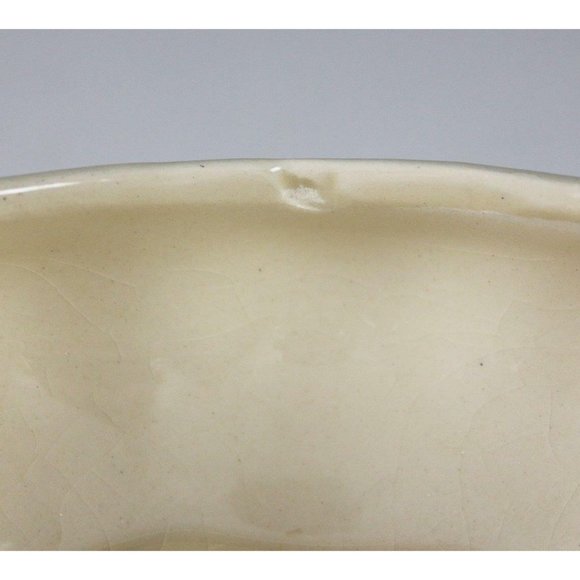 Vintage Handmade Ceramic Powder/Jewelry Box Raised Flower & Butterfly Design - Picture 6 of 8